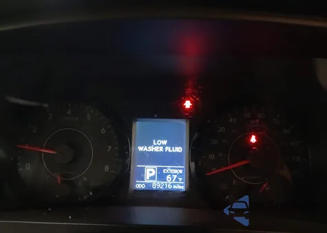 2017 Toyota Sienna Le 8 Passenger z USA, uszkodzony, nr VIN 5TDKZ3DC8HS857115